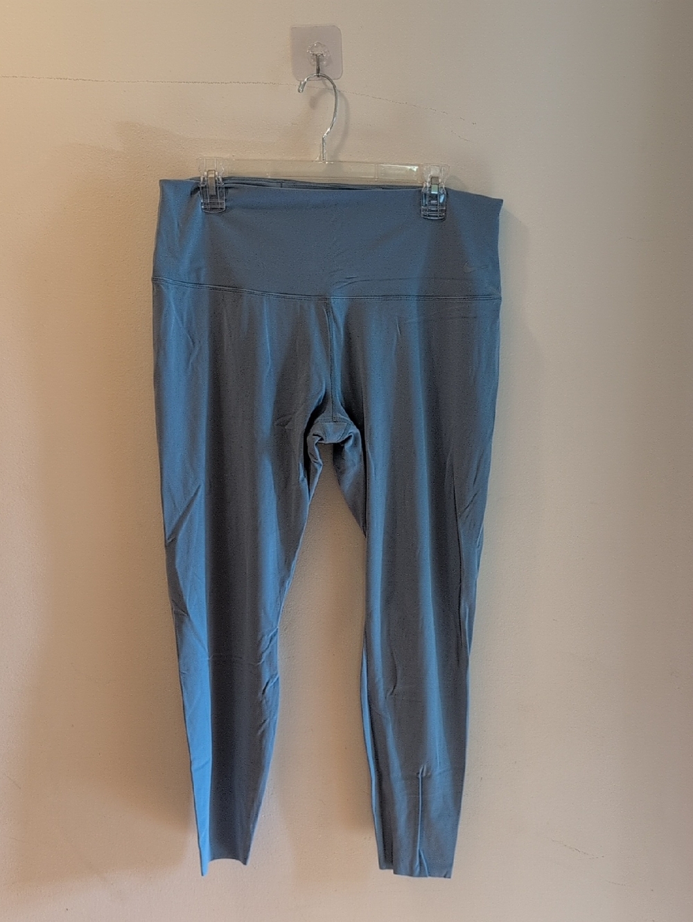 Nike Zenvy Dri-FIT Leggings in Light Blue